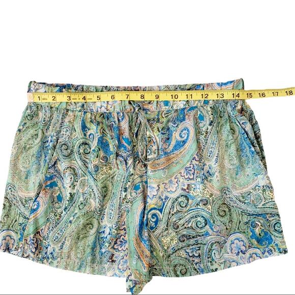 🔥🔥 FIRE SALE 🔥🔥 ZARA GREEN PAISLEY PRINT SILKY DRAWSTRING SHORTS - Picture 4 of 8